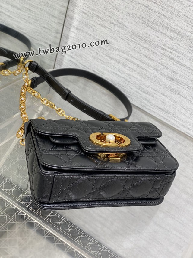 Dior专柜新款迪奥高仿原单Jolie系列珍珠链条包翻盖包小斜挎包 djfk1363